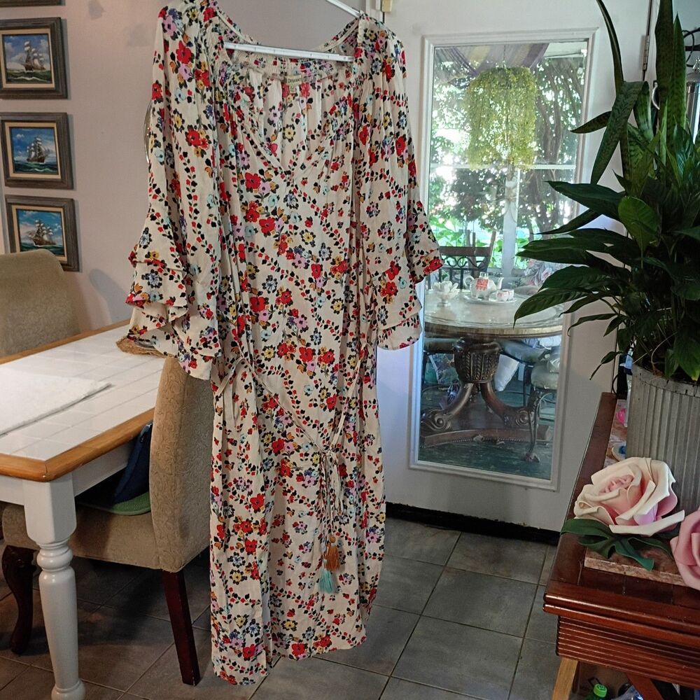 Democracy XL Rayon Dress Floral print Bell Sleeve Ruched Collar with Tassel belt